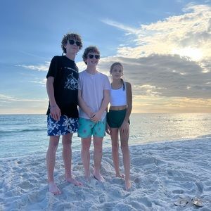 Meet your Posher, Eli